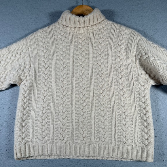 Vintage Banana Republic Cream Cable Knit Turtleneck Sweater Lambswool Size S - Picture 3 of 12